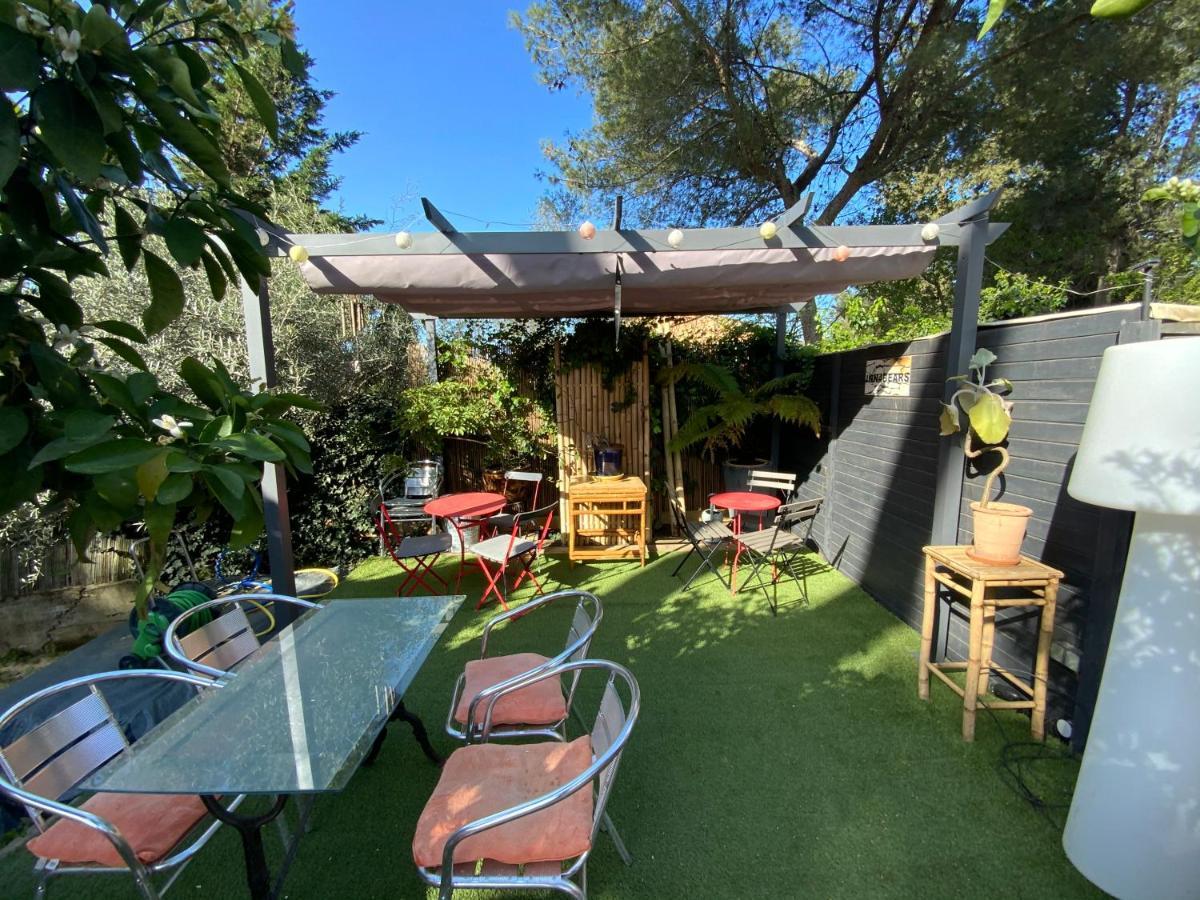 Inn 4 Bears Nîmes Eksteriør billede