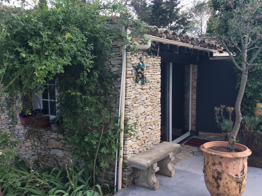 Inn 4 Bears Nîmes Eksteriør billede